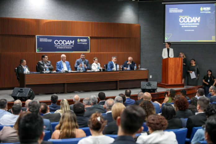 Governador Wilson Lima preside reunião do Codam com análise de mais de R$ bilhão em investimentos industriais Foto Alex Pazuello Secom () Governador Wilson Lima preside reunião do Codam com análise de mais de R$ bilhão em investimentos industriais Foto Alex Pazuello Secom ()