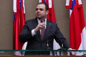 Pesquisa Direto ao Ponto: Roberto Cidade lidera corrida à Câmara Federal com 11% das intenções de voto