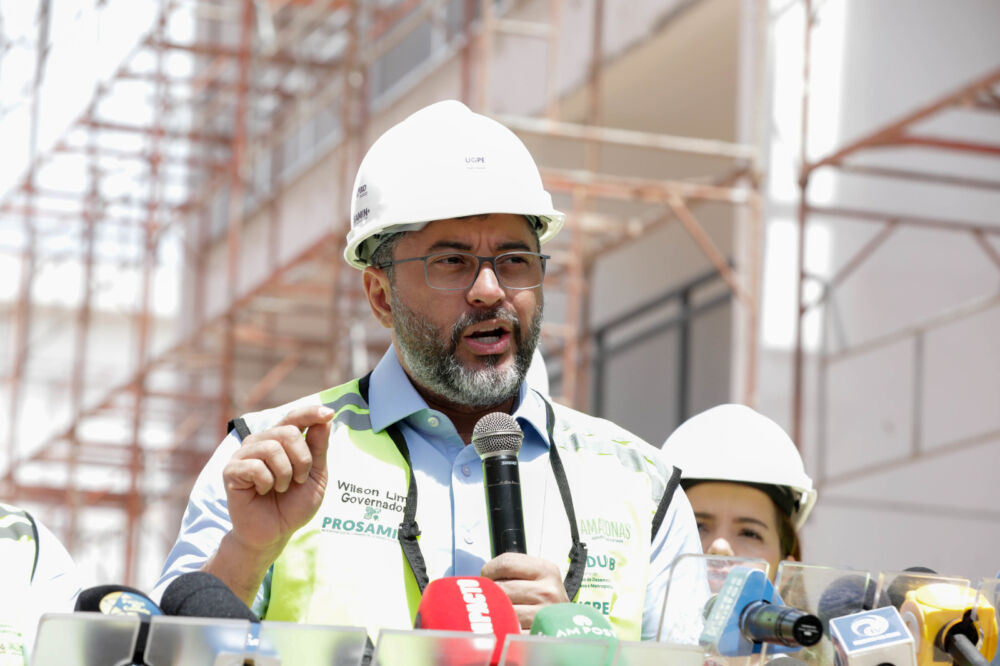 Governador Wilson Lima realiza nova vistoria no Residencial Maués com % das obras concluídas pelo Prosamin+ foto Alex Pazuello Secom