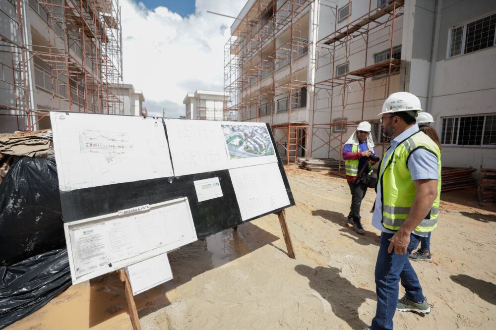 Governador Wilson Lima realiza nova vistoria no Residencial Maués com % das obras concluídas pelo Prosamin+ foto Alex Pazuello Secom