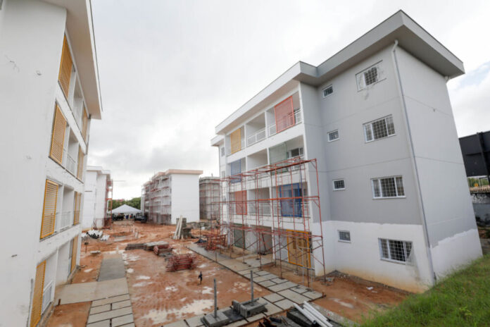 Governador Wilson Lima realiza nova vistoria no Residencial Maués com % das obras concluídas pelo Prosamin+ foto Alex Pazuello Secom