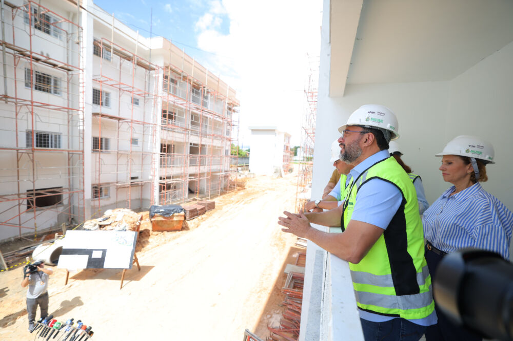 Governador Wilson Lima realiza nova vistoria no Residencial Maués com % das obras concluídas pelo Prosamin+ foto Diego Peres Secom