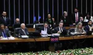 Hugo Motta contradiz versão bolsonarista: ‘Somos um país democrático’