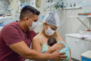 Maternidade Ana Braga realiza procedimento inédito e salva mãe e filha em Manaus: ‘Um verdadeiro milagre’