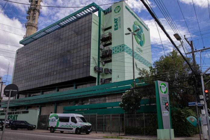 Escola Superior de Artes e Turismo Esat Daniel Brito () Escola Superior de Artes e Turismo Esat Daniel Brito ()