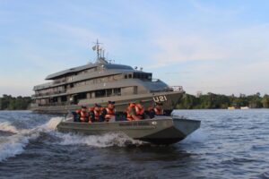 Navio hospitalar realiza atendimentos em comunidades ribeirinhas do Rio Madeira a partir deste sábado (5)