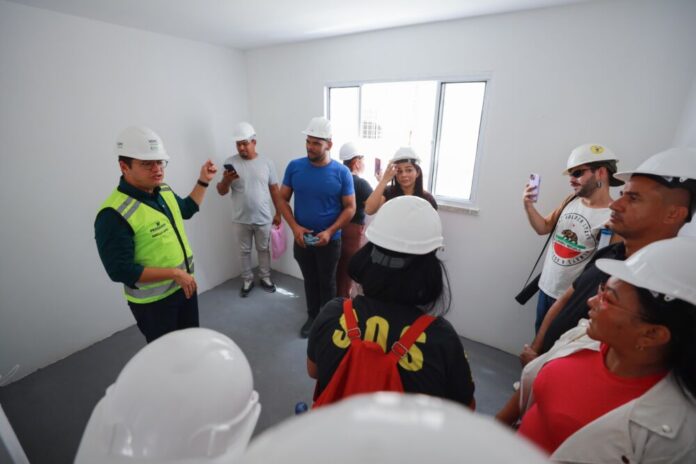 UGPE FAMILIAS VISITAM HABITACIONAL DO PROSAMIN+ FOTO TIAGO CORREA UGPE UGPE FAMILIAS VISITAM HABITACIONAL DO PROSAMIN+ FOTO TIAGO CORREA UGPE