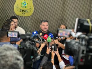 Suspeito de atuar ilegalmente como médico por dois anos é preso em Manaus durante a Operação Hipócrates