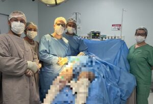 HPS 28 de Agosto realiza 1ª cirurgia de prótese total de quadril com técnica inovadora e minimamente invasiva