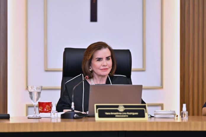 conselheira yara lins conselheira yara lins