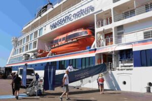 Manaus recebe navio Hanseatic Nature e finaliza temporada de cruzeiros com 18 mil visitantes