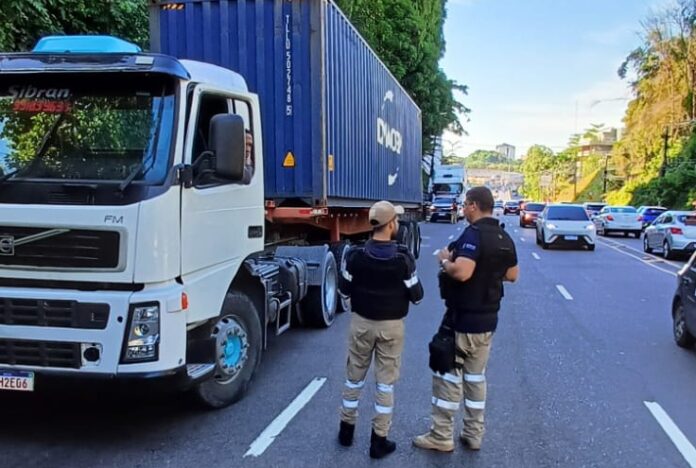 Detran AM Operação Carga Pesada Créditos Divulgação Detran AM Detran AM Operação Carga Pesada Créditos Divulgação Detran AM