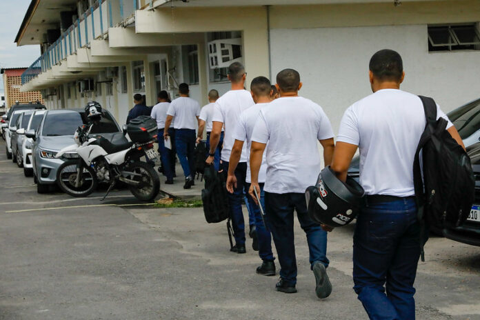 PMAM REMANESCENTES PARA VAGAS DE SOLDADO SÃO CONVOCADOS FOTO ANTÔNIO LIMA SECOM () PMAM REMANESCENTES PARA VAGAS DE SOLDADO SÃO CONVOCADOS FOTO ANTÔNIO LIMA SECOM ()