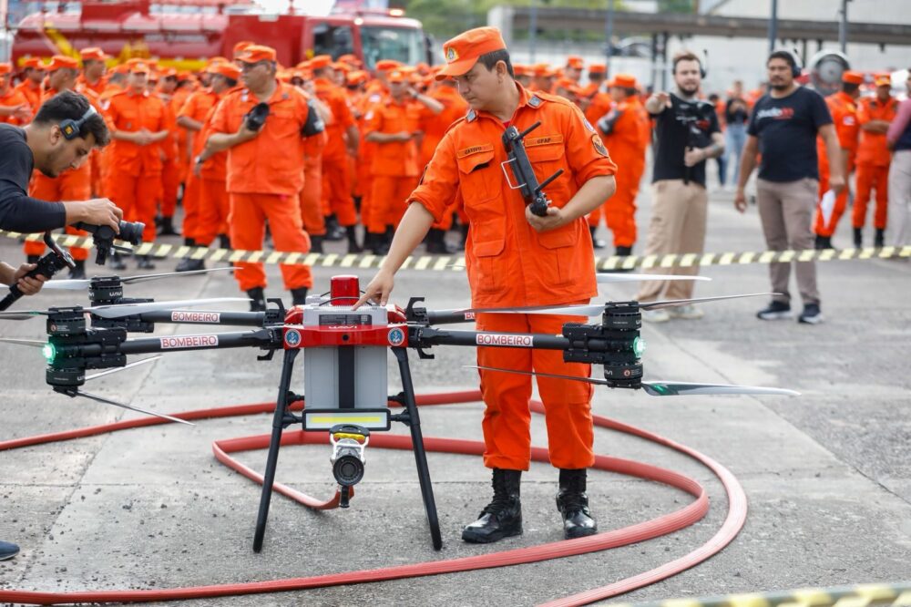 SECOM DRONE COMBATE Á INCÊNDIO SECOM DRONE COMBATE Á INCÊNDIO
