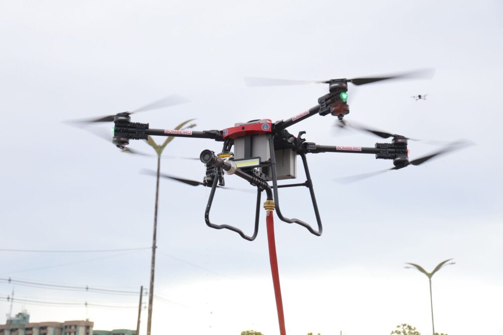 SECOM DRONE COMBATE Á INCÊNDIO SECOM DRONE COMBATE Á INCÊNDIO