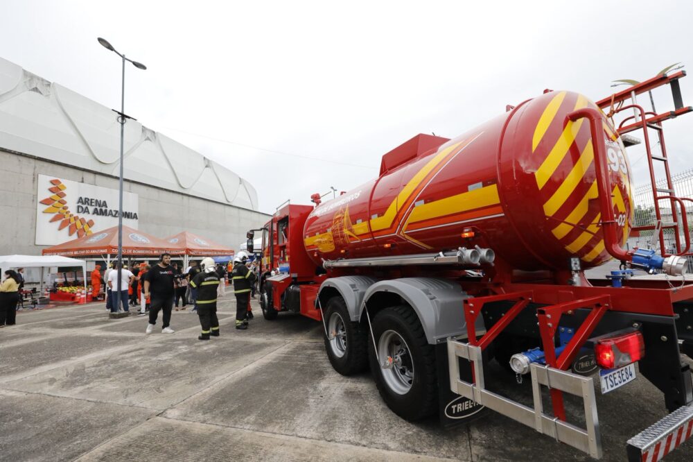 SECOM GRUPAMENTO DE COMBATE À INCENDIOS SECOM GRUPAMENTO DE COMBATE À INCENDIOS