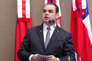 Deputado Roberto Cidade destaca Lei de sua autoria que incentiva o ingresso de mães solo no mercado de trabalho