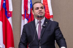 Luta antirracista amplia mecanismos de proteção a partir de lei de autoria do deputado Roberto Cidade