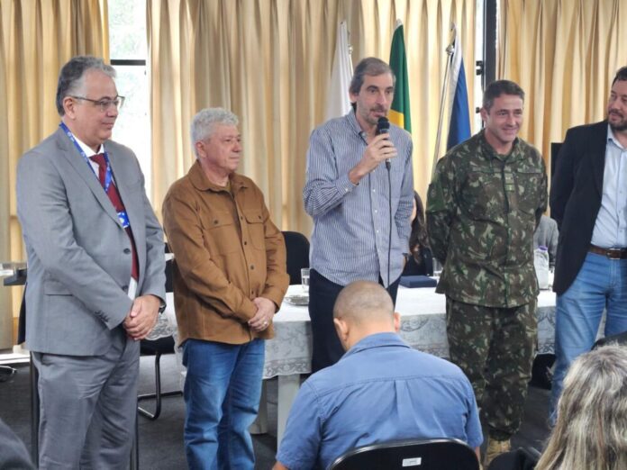 Projetos da UEA são homenageados pela Delegacia da Receita Federal em Varginha durante cerimônia Projetos da UEA são homenageados pela Delegacia da Receita Federal em Varginha durante cerimônia
