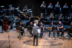 Amazonas Band homenageia os 24 anos do Teatro da Instalação com show gratuito nesta quarta-feira (7)