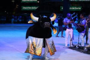 Parintins 2025: Caprichoso emociona torcedores em último ensaio técnico com espetáculo vibrante no Bumbódromo