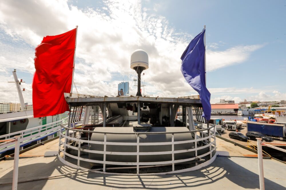 Festival de Parintins Barcos e lanchas se preparam para aumento de vendas com proximidade da festa dos bumbás Foto Antonio Lima Secom Festival de Parintins Barcos e lanchas se preparam para aumento de vendas com proximidade da festa dos bumbás Foto Antonio Lima Secom