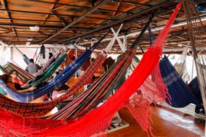 Barcos e lanchas se preparam para o fluxo de turistas no Festival de Parintins 2025