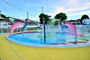 Praça molhada na lagoa da Compensa será entregue na quarta-feira e David Almeida ressalta: ‘Mais um presente para as famílias’