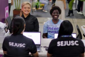 Sejusc oferece serviços psicossociais e jurídicos para o público feminino na 3ª ExpoMulher