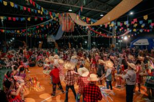 Concurso de Rei e Rainha agita o Arraial do Comerciário com prêmios de até R$ 1.500