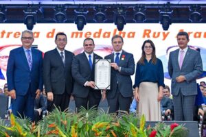 Presidente Roberto Cidade comanda Sessão Solene que outorgou honrarias a ministros do STF, STJ e jurista internacional