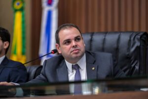Presidente Roberto Cidade comanda votação que garante diretrizes orçamentárias do Estado para 2026