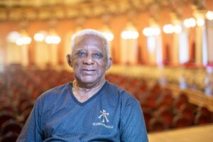 Morre Seu Nonato, o ‘coringa’ do Teatro Amazonas que viveu 52 anos nos bastidores e no palco