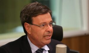 Ex-ministro Gilson Machado é preso pela PF