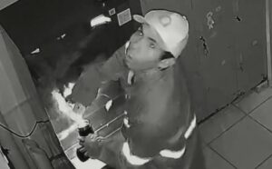 Homem é procurado por série de furtos no bairro Flores; último crime foi em uma empresa