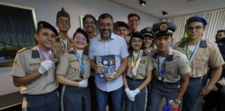 Governador Wilson Lima destaca apoio aos estudantes da rede estadual que vão competir em Olimpíada de Matemática no Japão foto Diego Peres Secom