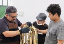 UEA capacita turma do primeiro curso de lutheria em instrumentos de metais, em Manaus