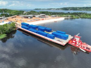 Obra do Azulão 950 avança com chegada de equipamento de alta tecnologia