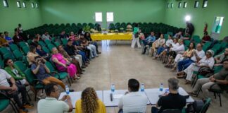 Em Parintins, reitor acompanha implantação de inédito mestrado em rede coordenado pela UEA