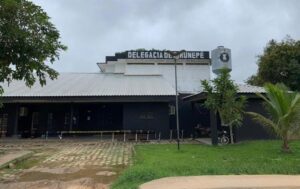 Mãe é presa pelo estupro do próprio filho de apenas 5 anos, no AM; vítima estava com feridas na genitália causadas por unhas