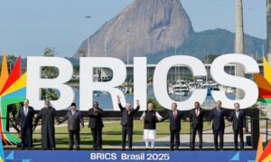 Lula diz que não recuou da ideia de moeda própria do Brics
