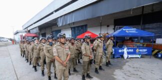 Em menos de horas Corpo de Bombeiros do Amazonas elimina todos os focos de incêndio da ocorrência nas empresas do Distrito Industrial Foto Paula Pessoa UGPE