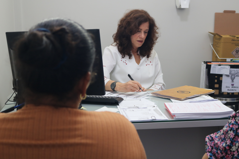 FCecon atendimento Mônica Bandeira Cepcolu Laís Pompeu