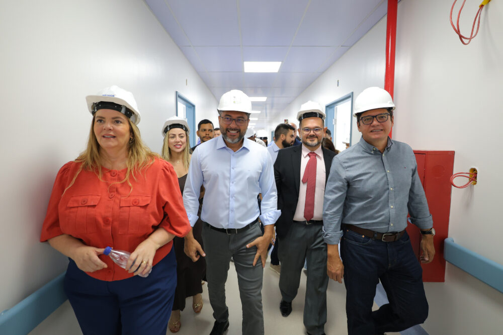 Governador Wilson Lima vistoria reforma do Hospital Francisca Mendes que terá ampliação de leitos e novos serviços Foto Diego Peres Secom Governador Wilson Lima vistoria reforma do Hospital Francisca Mendes que terá ampliação de leitos e novos serviços Foto Diego Peres Secom