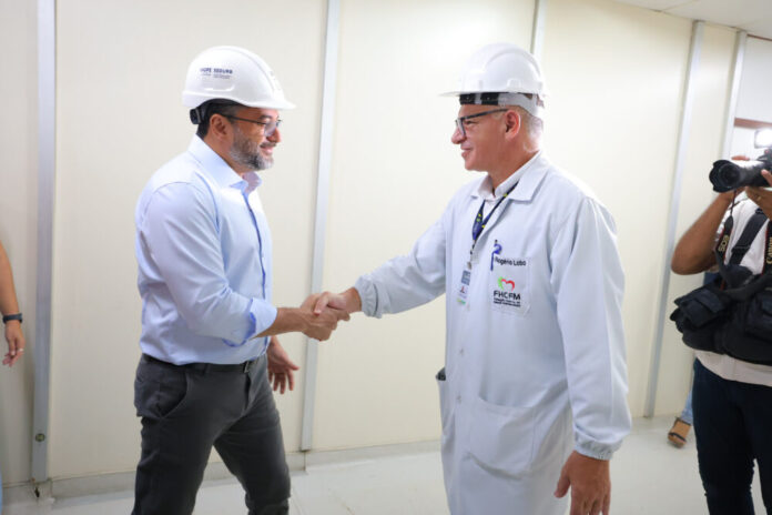 Governador Wilson Lima vistoria reforma do Hospital Francisca Mendes que terá ampliação de leitos e novos serviços Foto Diego Peres Secom Governador Wilson Lima vistoria reforma do Hospital Francisca Mendes que terá ampliação de leitos e novos serviços Foto Diego Peres Secom