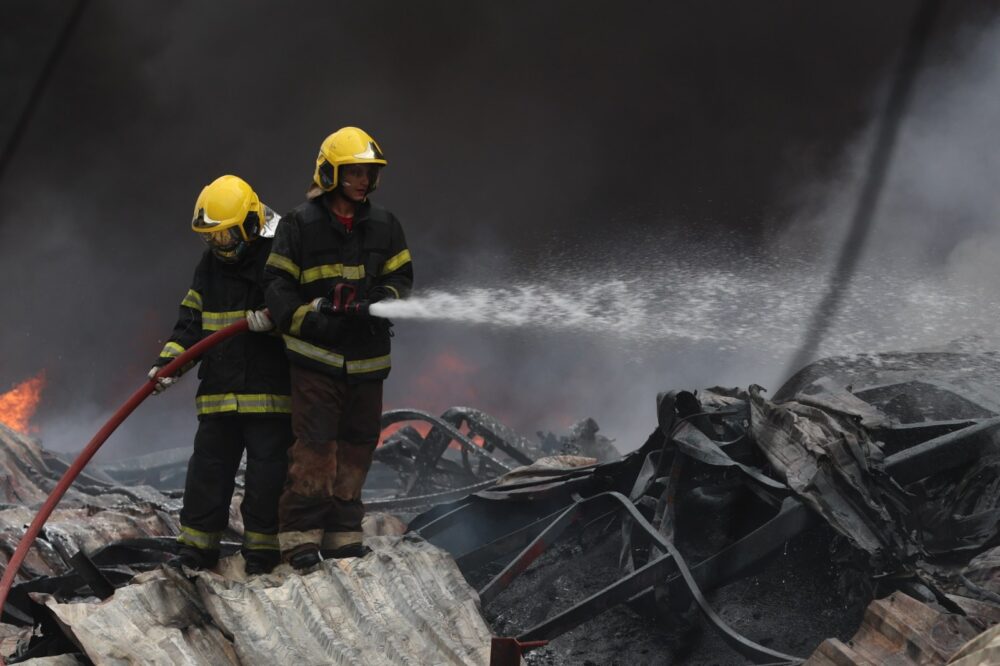 Governo do Amazonas monta força tarefa para combater incêndio de grandes proporções em Manaus Foto Mauro Neto Secom Governo do Amazonas monta força tarefa para combater incêndio de grandes proporções em Manaus Foto Mauro Neto Secom