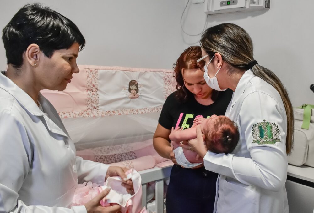 SES AM Gêmeas siamesas Acompanhamento do Programa Melhor em Casa Foto Evandro Seixas SES AM