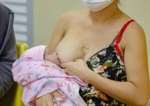 Semsa reforça apoio à amamentação e facilita doação de leite com coleta domiciliar e presencial