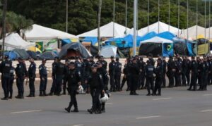 PGR denuncia casal que arrecadou R$ 1 milhão para acampamento golpista