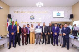 Representante da Calha do Madeira, presidente Roberto Cidade recebe Título de Cidadão Novolindense